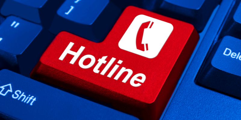 Liên hệ Cwin qua số Hotline để được hỗ trợ nhanh nhất